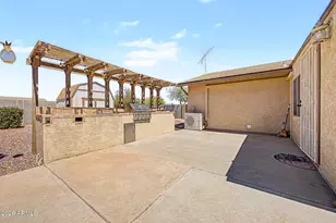 10565 W Buena Vista Dr, Arizona City, AZ 85123 - Photo 26