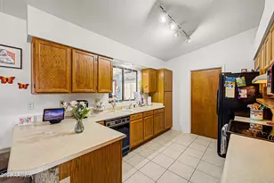 10565 W Buena Vista Dr, Arizona City, AZ 85123 - Photo 10