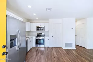 1106 E Papago St, Phoenix, AZ 85034 - Photo 2
