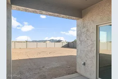 9051 W Century Drive, Arizona City, AZ 85123 - Photo 32