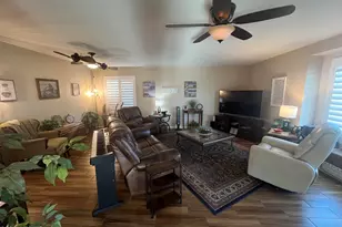 10102 W Burns Dr, Sun City, AZ 85351 - Photo 12