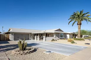 10102 W Burns Dr, Sun City, AZ 85351 - Photo 2