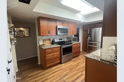 10102 W Burns Drive, Sun City, AZ 85351 - Photo 32