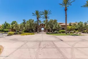 6992 S View Ln, Gilbert, AZ 85298 - Photo 70