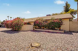 10410 S 44th St, Phoenix, AZ 85044 - Photo 4