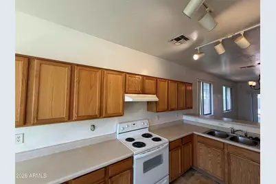 6926 S 37th Glen, Phoenix, AZ 85041 - Photo 8