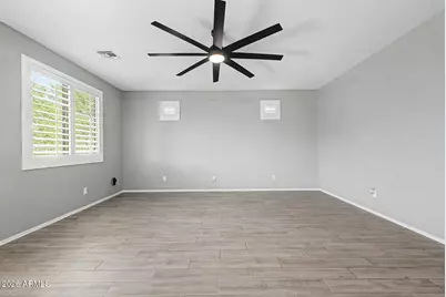 18040 W Louise Drive, Surprise, AZ 85387 - Photo 8