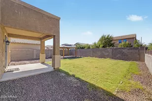 18040 W Louise Dr, Surprise, AZ 85387 - Photo 40
