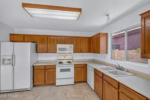 10263 W Mohawk Ln, Peoria, AZ 85382 - Photo 18