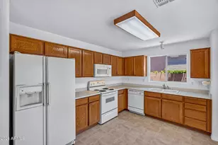 10263 W Mohawk Ln, Peoria, AZ 85382 - Photo 16