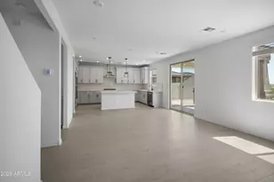 13415 W Eagle Feather Rd, Peoria, AZ 85383 - Photo 10