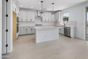 13415 W Eagle Feather Rd, Peoria, AZ 85383 - Photo 8