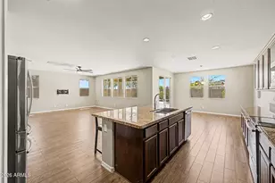 9854 W Sands Dr, Peoria, AZ 85383 - Photo 14