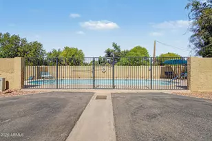 910 N Center St, Mesa, AZ 85201 - Photo 26
