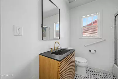 539 W 1st Street, Mesa, AZ 85201 - Photo 8