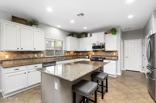 3965 E Melinda Dr, Phoenix, AZ 85050 - Photo 16