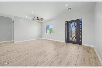 19473 W Osborn Road, Litchfield Park, AZ 85340 - Photo 10