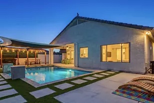 833 W Vineyard Plains Dr, San Tan Valley, AZ 85143 - Photo 2
