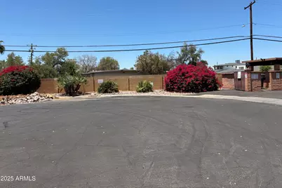 3066 N 32nd Street #375, Phoenix, AZ 85018 - Photo 24