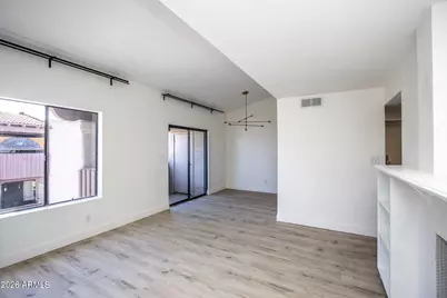 3102 E Clarendon Avenue #207, Phoenix, AZ 85016 - Photo 4