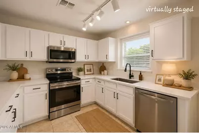 1610 W San Tan Hills Drive, San Tan Valley, AZ 85144 - Photo 2