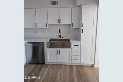 525 N May Street #9, Mesa, AZ 85201 - Photo 6