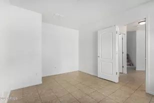 2261 S Ponderosa Dr, Gilbert, AZ 85295 - Photo 12