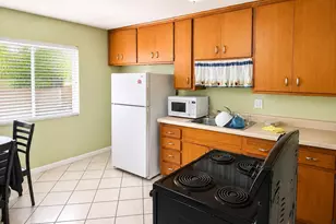 3514 W Stella Ln, Phoenix, AZ 85019 - Photo 2