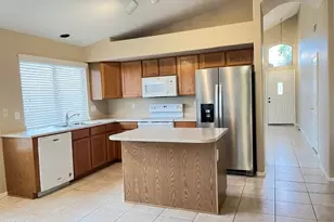6375 W Adobe Dr, Glendale, AZ 85308 - Photo 8
