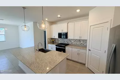 37043 W Vera Cruz Drive, Maricopa, AZ 85138 - Photo 2