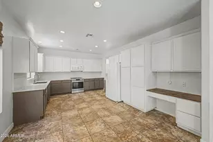 3337 W King Dr, Anthem, AZ 85086 - Photo 10