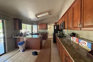 9418 W Tonto Ln, Peoria, AZ 85382 - Photo 10
