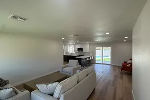 2836 E Yucca St, Phoenix, AZ 85028 - Photo 2