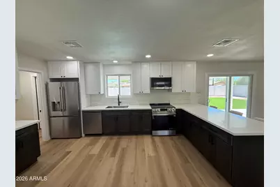 2836 E Yucca Street, Phoenix, AZ 85028 - Photo 6