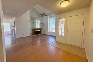 8062 N 109th Dr, Peoria, AZ 85345 - Photo 4