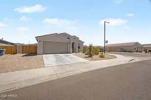 24636 W Hopi St, Buckeye, AZ 85326 - Photo 4