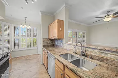 14950 W Mountain View Boulevard #5112, Surprise, AZ 85374 - Photo 8