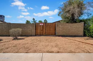 1742 W Menadota Dr, Phoenix, AZ 85027 - Photo 20