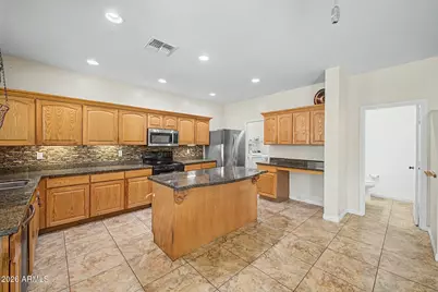 2934 W Fremont Road, Phoenix, AZ 85041 - Photo 10