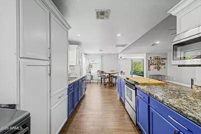 8615 W Diana Avenue, Peoria, AZ 85345 - Photo 18