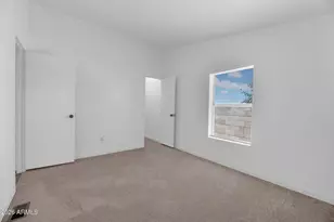 2547 E Tonto Ln, Phoenix, AZ 85050 - Photo 22