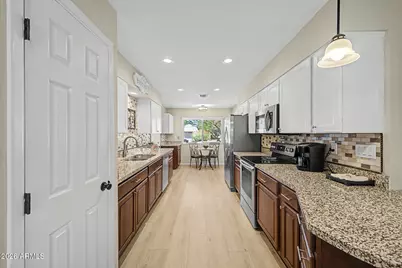 10741 W Tropicana Circle, Sun City, AZ 85351 - Photo 10