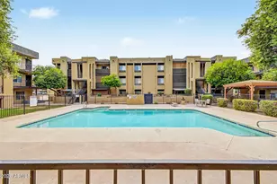 461 W Holmes Ave, Mesa, AZ 85210 - Photo 28
