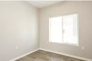 506 W Latona Rd, Phoenix, AZ 85041 - Photo 8
