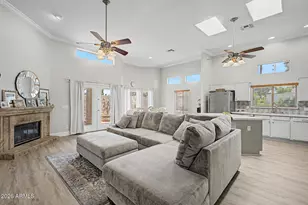4242 E Lupine Ave, Phoenix, AZ 85028 - Photo 8