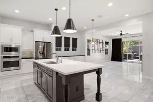 4522 E Vista Bonita Dr, Phoenix, AZ 85050 - Photo 8