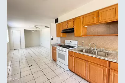 2232 E Burgess Lane, Phoenix, AZ 85042 - Photo 2