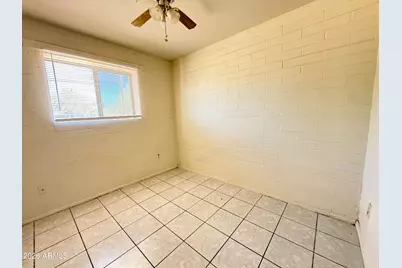 2232 E Burgess Lane, Phoenix, AZ 85042 - Photo 6