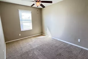 1077 S Reber Ave, Gilbert, AZ 85296 - Photo 2