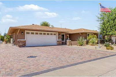9418 W Indian Hills Drive, Sun City, AZ 85351 - Photo 2